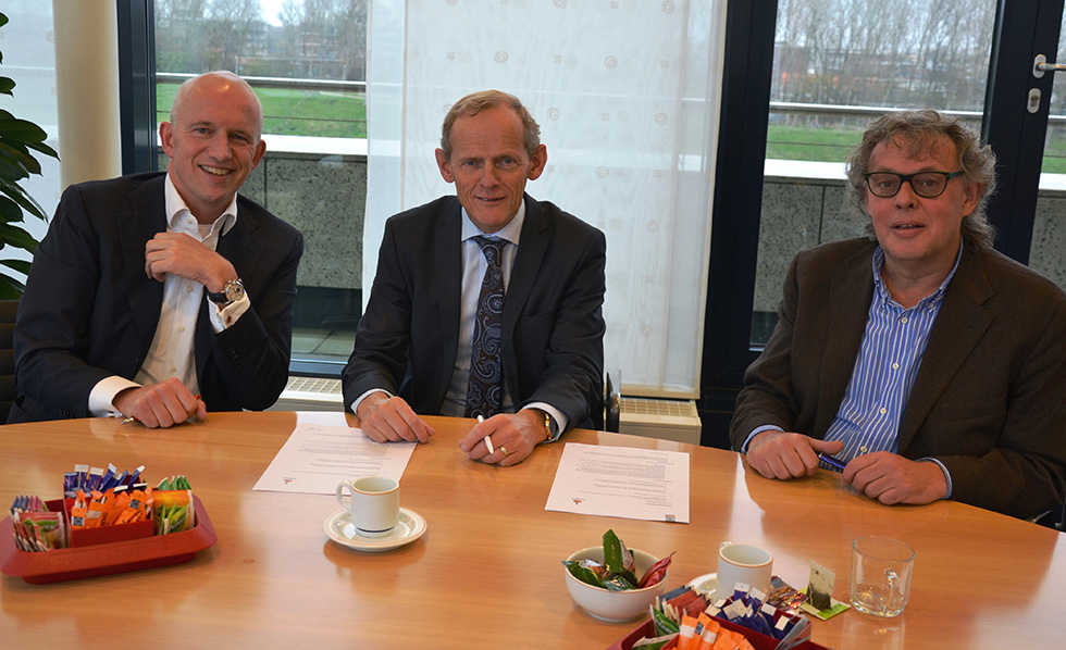 Ondertekenen sponsorcontract RBB_1 web